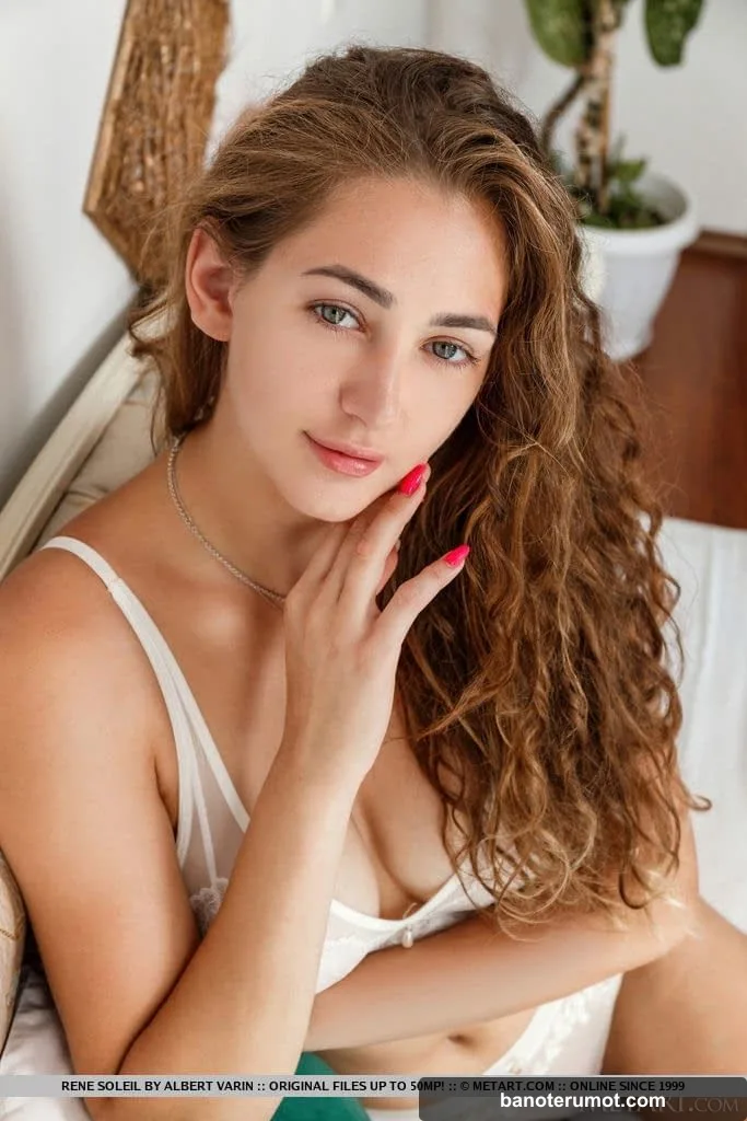 בנות ערומות