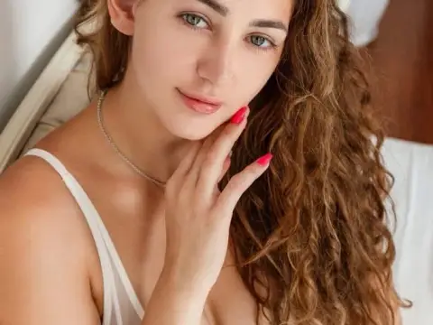 בנות ערומות